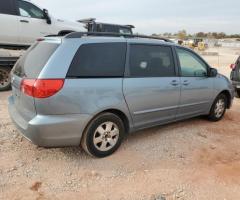 2005 TOYOTA SIENNA FOR SALE AT AUCTION PRICE CONTACT 08068934551